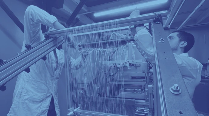 Métier à tisser petite laize pour des prototypes textiles plus rapide et moins chers