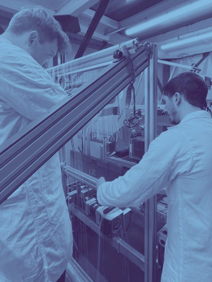 Métier à tisser petite laize pour un prototypage plus rapide et moins chers
